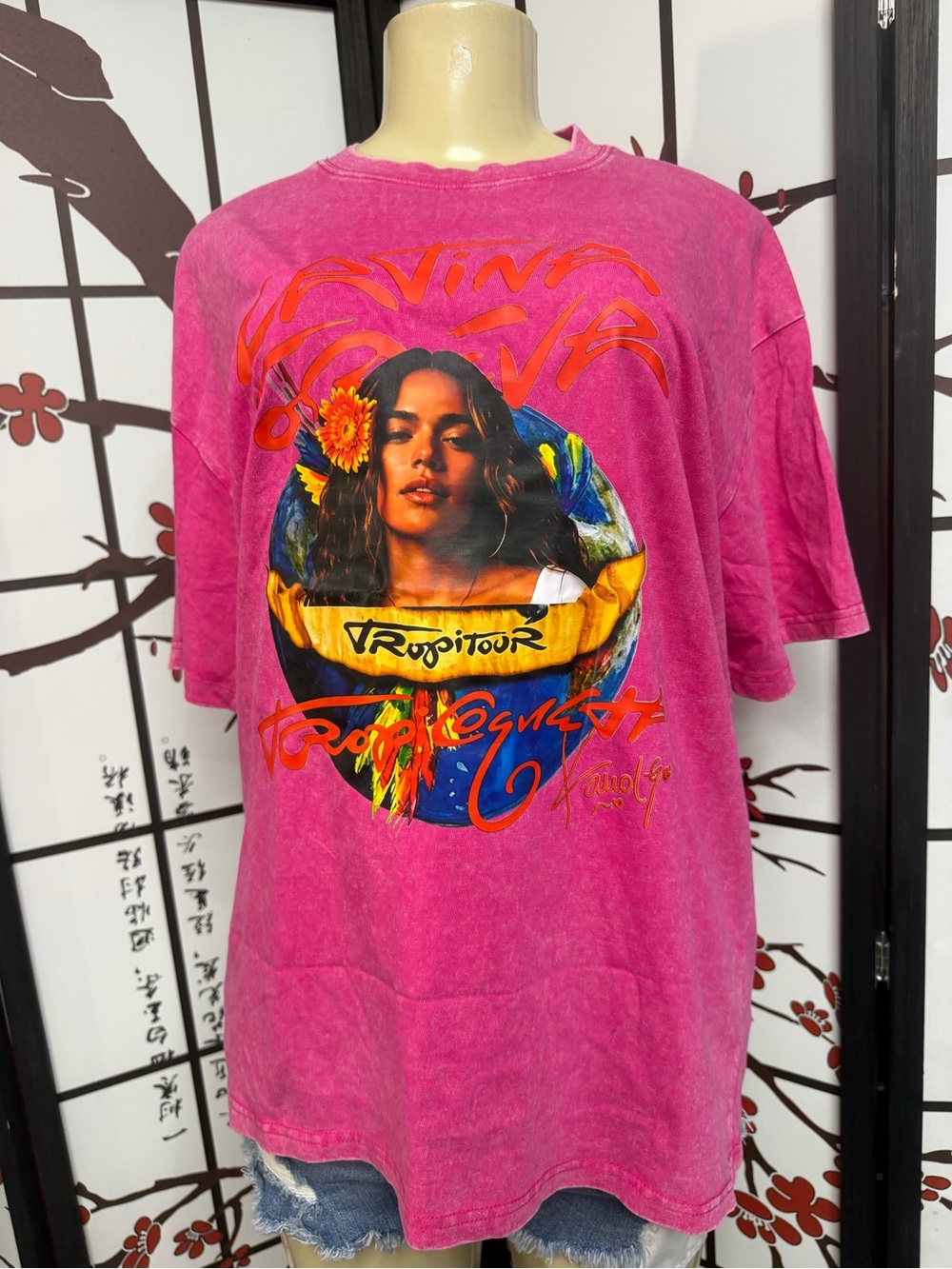 Pink Graphic Short Sleeve Women's Tee with Tropical Artwork